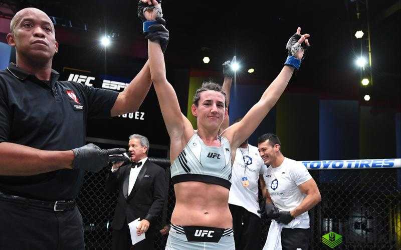 益扎首登 UFC 八角笼：开启格斗新征程