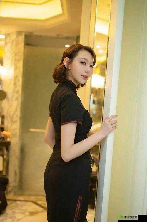 熟女肥逼：成熟韵味与丰满之美